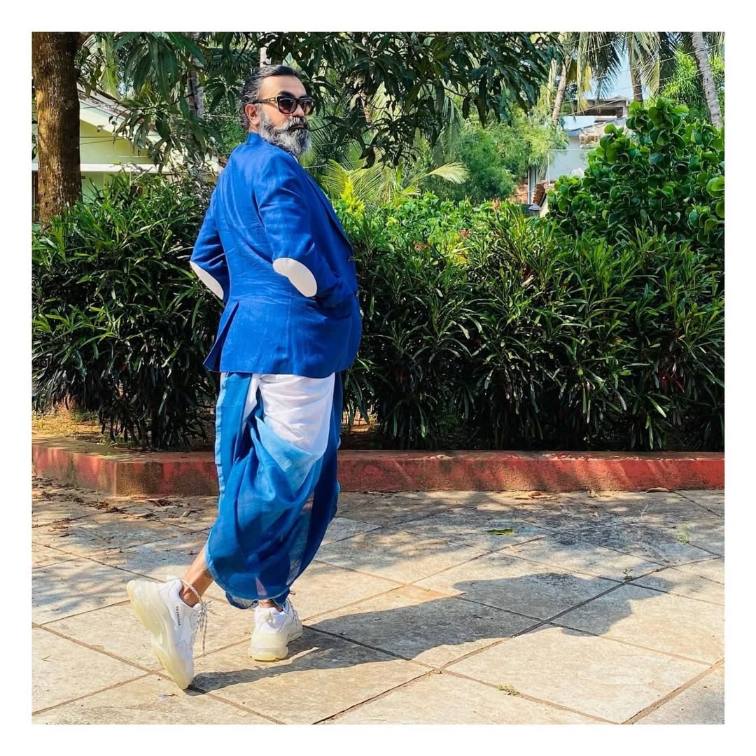 MAKWANA INDIGO LAYERED DHOTI